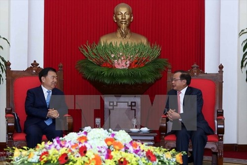 Une délégation du Parti communiste chinois en visite au Vietnam - ảnh 1